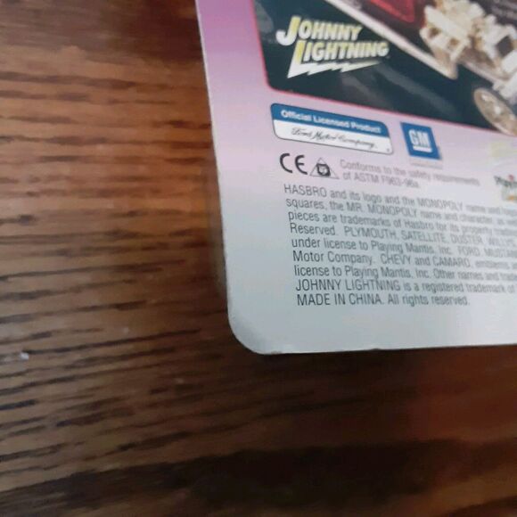 2002 Playing Mantis Johnny Lightning Monopoly Die-Cast Collectible Plus Token - Picture 9 of 9